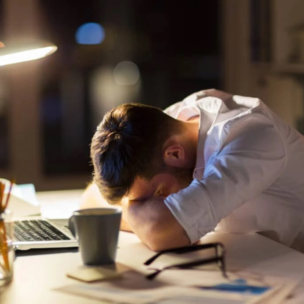 Yếu sinh lý ở nam giới: Khi thói quen sống âm thầm bào mòn phong độ